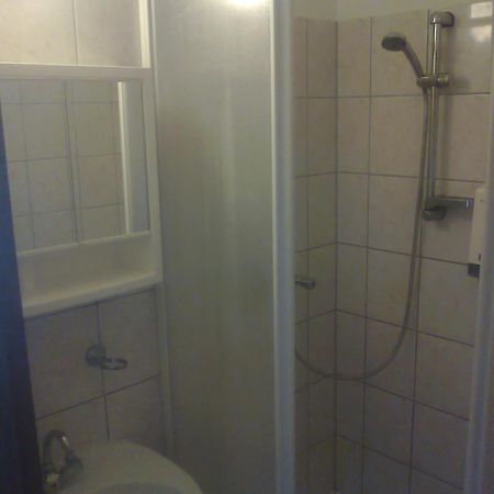 Pontis Hotel Biatorbagy Bagian luar foto